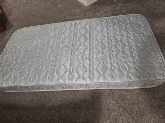 Twin Mattress - Excellent Condition