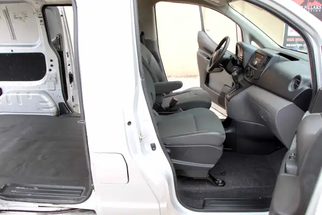 2013 Nissan NV200 SV Certified 2 Year Warranty - Photo 14