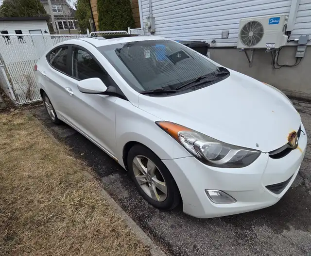 HYUNDAI ELANTRA GLS 2012