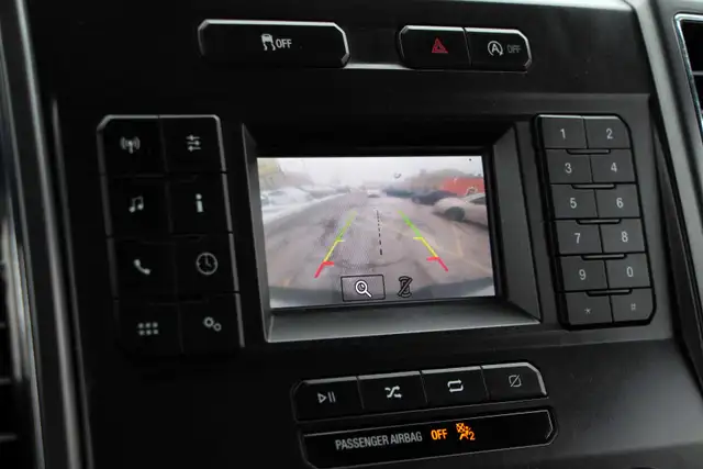 2018 Ford F-150 XLT 4x4 5.0L Crew 6.5FtBed Certified 2 Year W - Photo 24