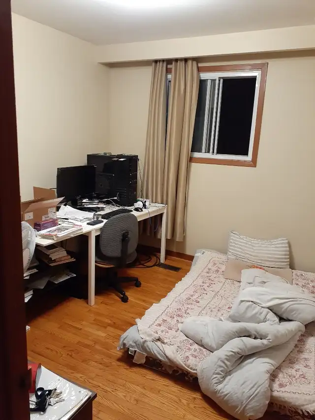 Room available for rent near Seneca College (Newnham Campus) - Photo 4