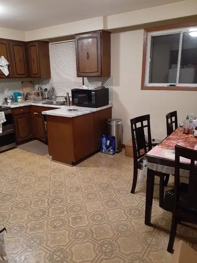 Room available for rent near Seneca College (Newnham Campus) - Photo 8