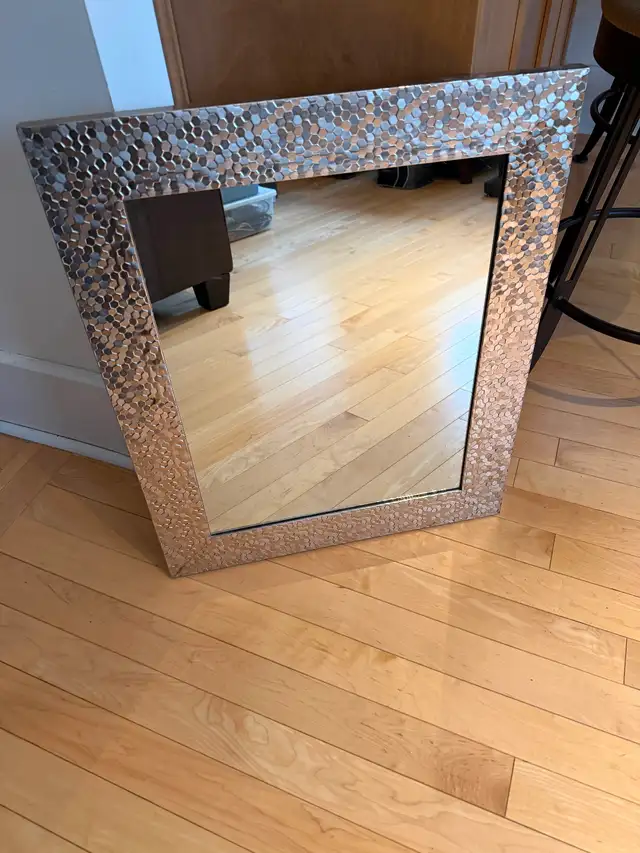 New Mirror - Photo 2