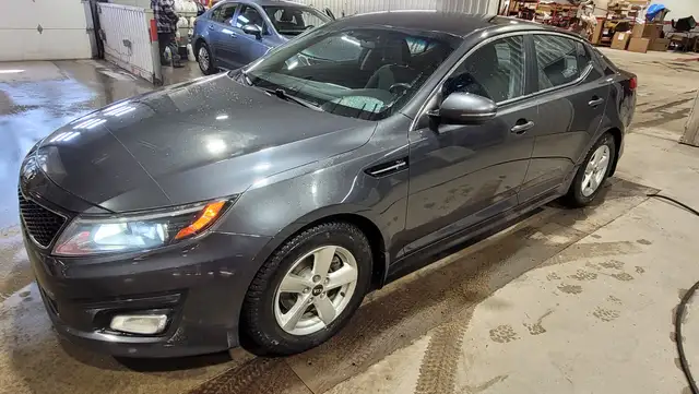 2015 Kia Optima LX - Photo 2