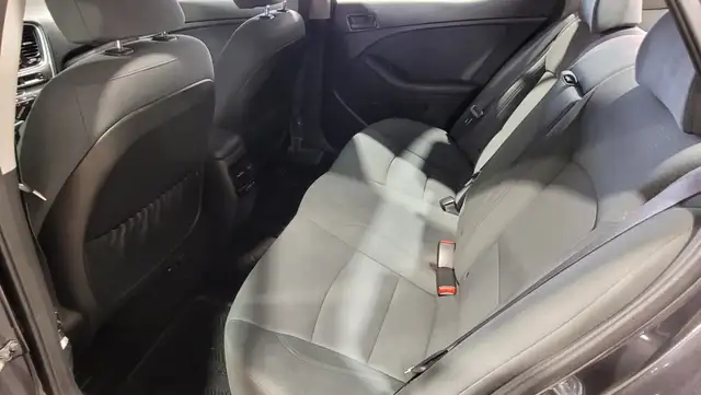 2015 Kia Optima LX - Photo 9