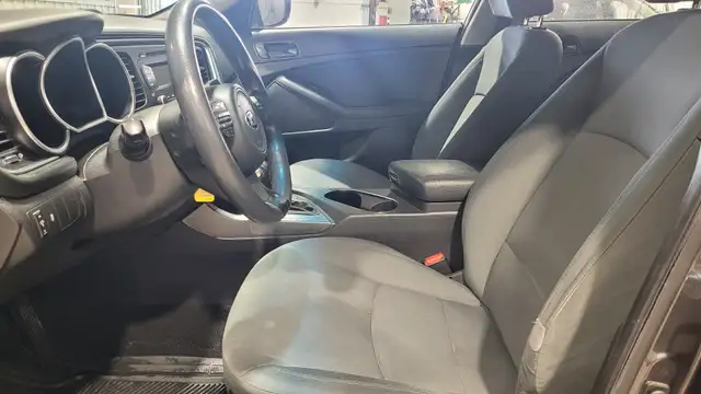2015 Kia Optima LX - Photo 12