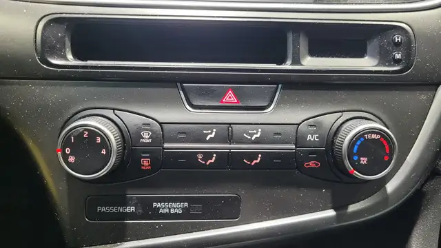 2015 Kia Optima LX - Photo 17