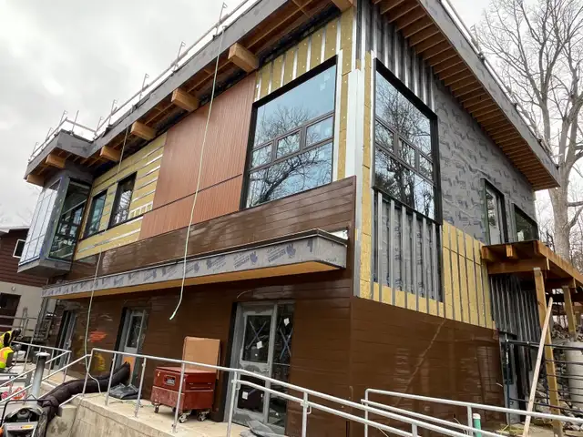 Exterior Contractor Booking Work - Photo 3