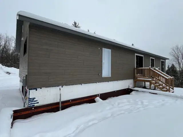 Exterior Contractor Booking Work - Photo 8