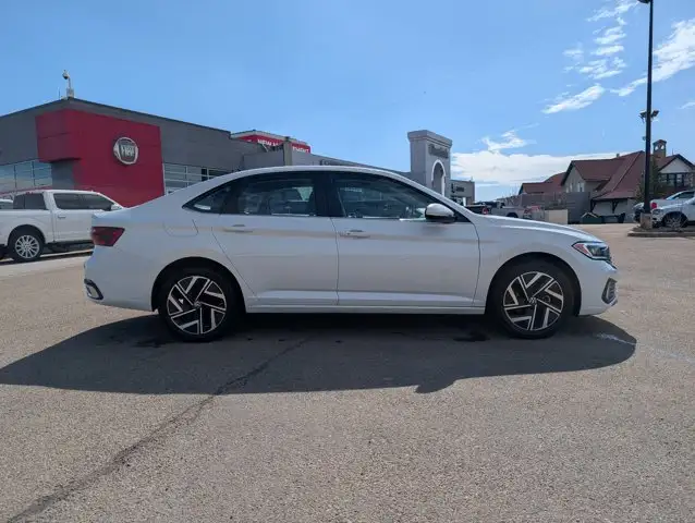 2024 Volkswagen Jetta Highline - Photo 8