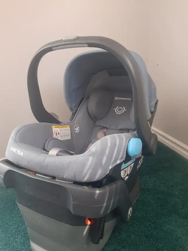 Baby Car Seat - Photo 2