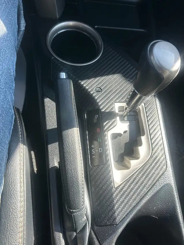 Toyata Rav4 - Photo 6