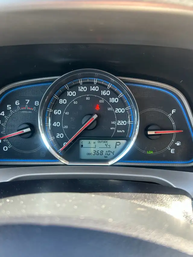 Toyata Rav4 - Photo 9