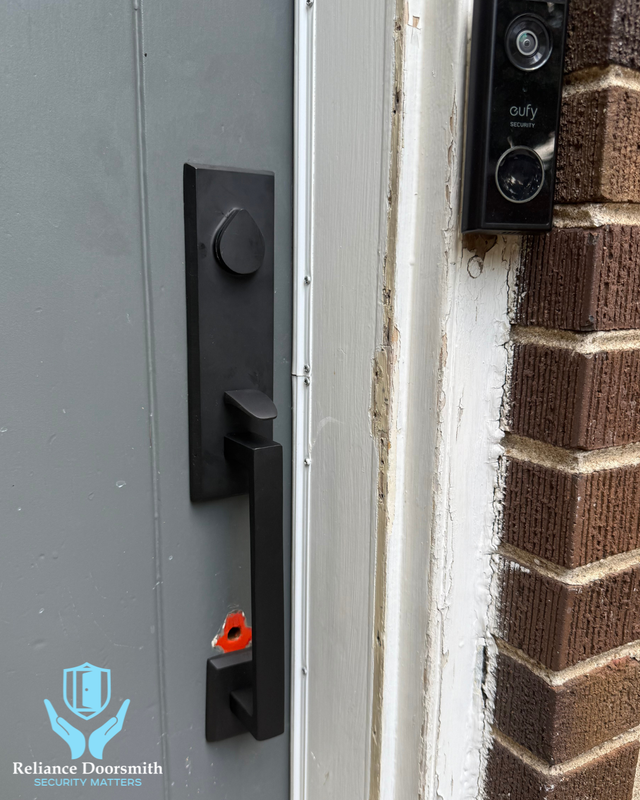 DOOR WON’T CLOSE / STICKING DOOR - Photo 2