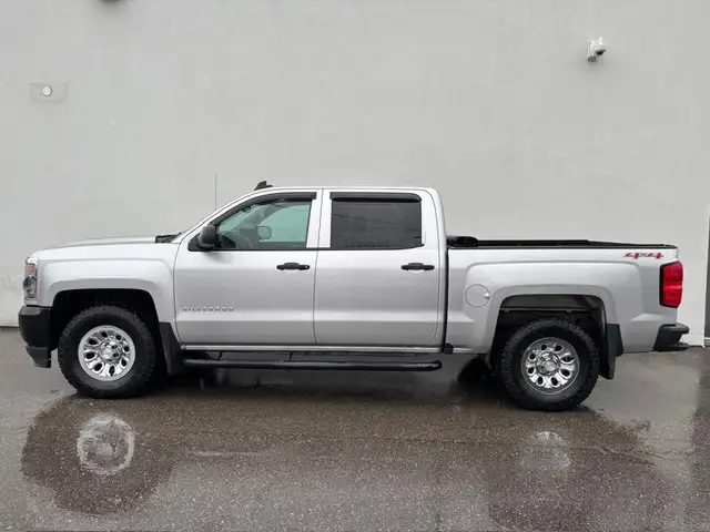 2017 Chevrolet Silverado 1500 4WD V8 CREW CAB-CAMERA-TONNEA-NEW - Photo 2