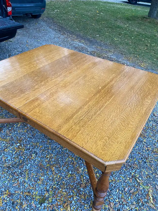 Solid Oak Kitchen Table - Photo 2