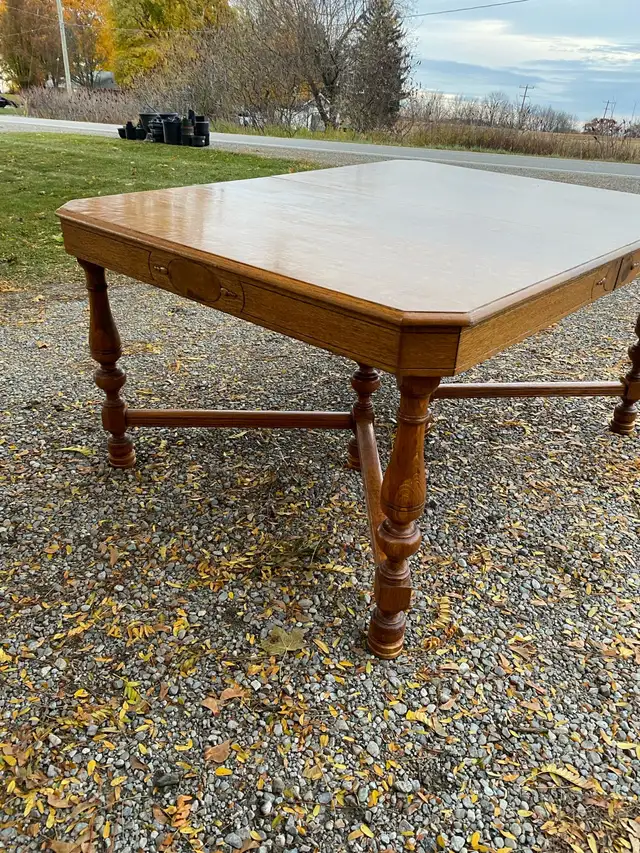 Solid Oak Kitchen Table - Photo 3
