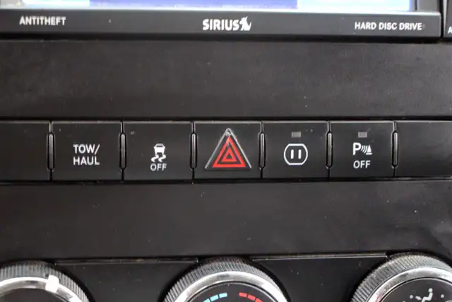2012 Ram 1500 Outdoorsman Crew Cab  Nav  Back-up Cam Certified - Photo 24