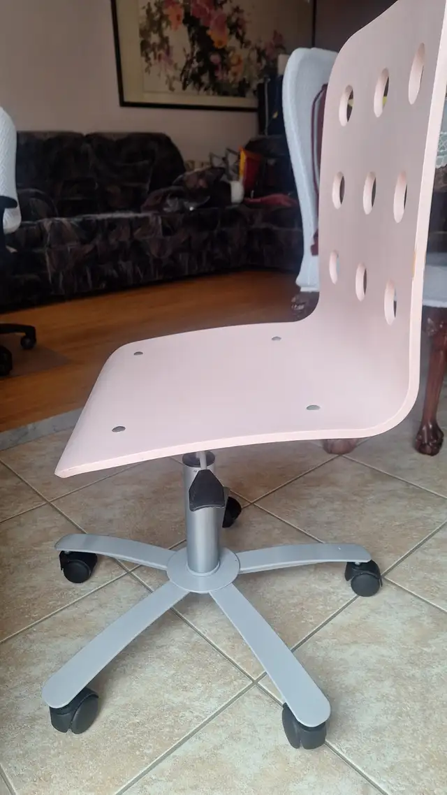 Desk Chair - Photo 2