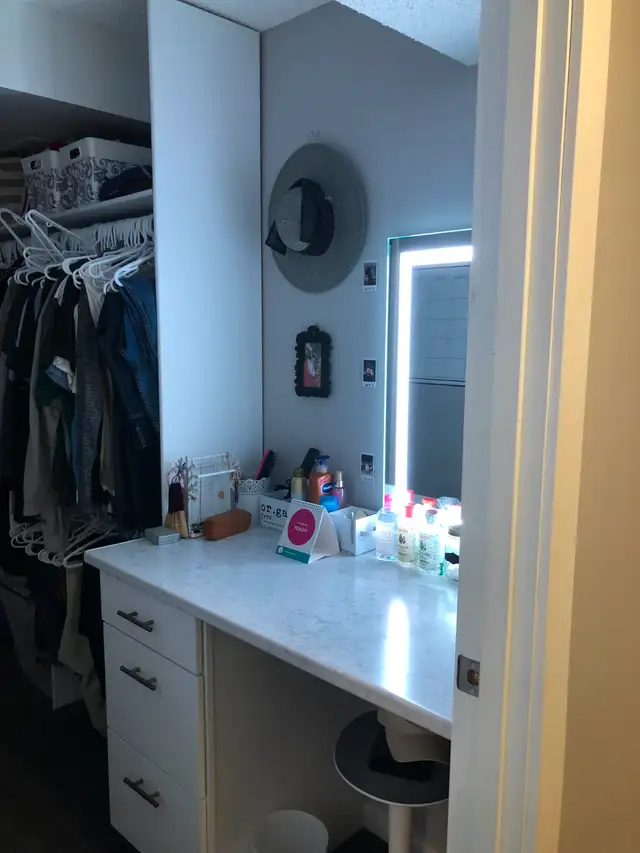 Updated 2 bed 2 bath 4plex w/ Balcony in Killarney - $1995 - Photo 4