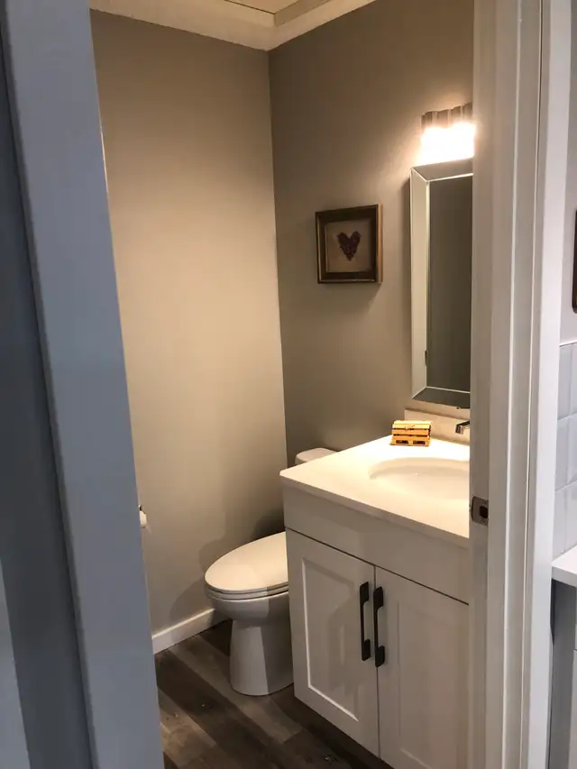 Updated 2 bed 2 bath 4plex w/ Balcony in Killarney - $1995 - Photo 9