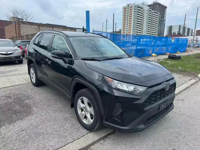 2019 Toyota RAV4 AWD LE - Photo 3
