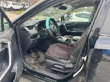 2019 Toyota RAV4 AWD LE - Photo 6