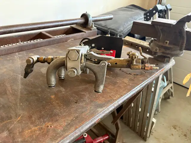 Milwaukee Cordless Pipe Crawler - Photo 2