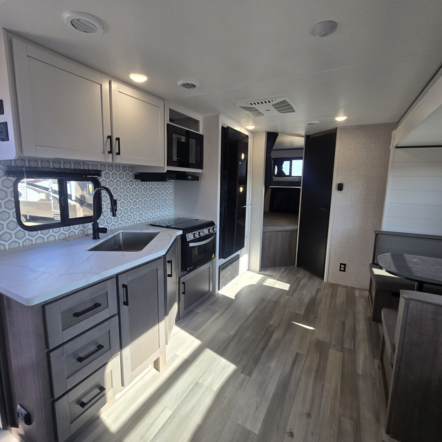 2014 Fuzion 310 - Photo 6