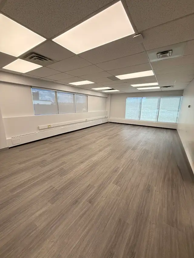 Stylish South Side Office Suite – Now Leasing!