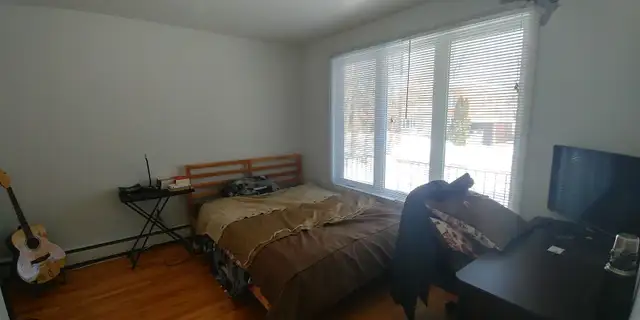 1er juillet à côté Cégep Garneau, Ste-Foy et Université  Laval