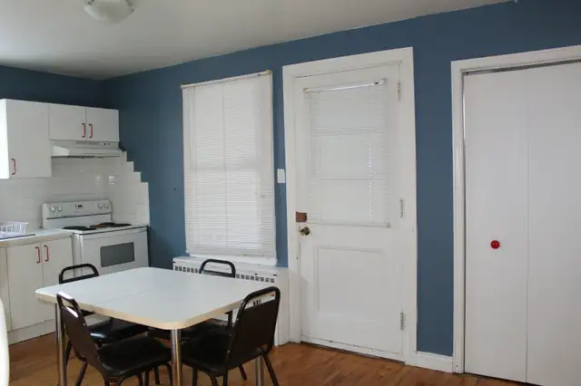 1er juillet à côté Cégep Garneau, Ste-Foy et Université  Laval - Photo 3