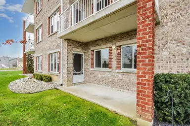 Luxury 2 Bedroom Apartment in Exeter ALL INCLUSIVE - Photo 3