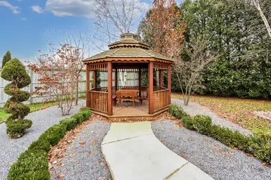 Luxury 2 Bedroom Apartment in Exeter ALL INCLUSIVE - Photo 4