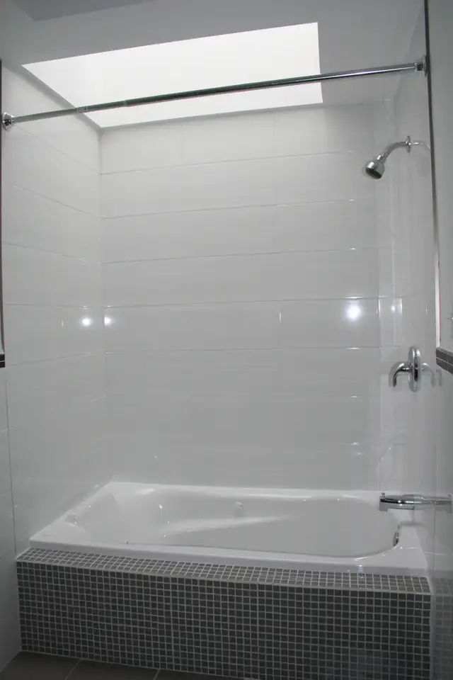 Haut Upper duplex NDG Snowdon 6 1/2 1300 PI2 - Photo 9