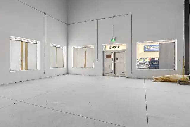 3020 Hawthorne Rd., Unit 100C | Showroom Space for Lease, Ottawa - Photo 10