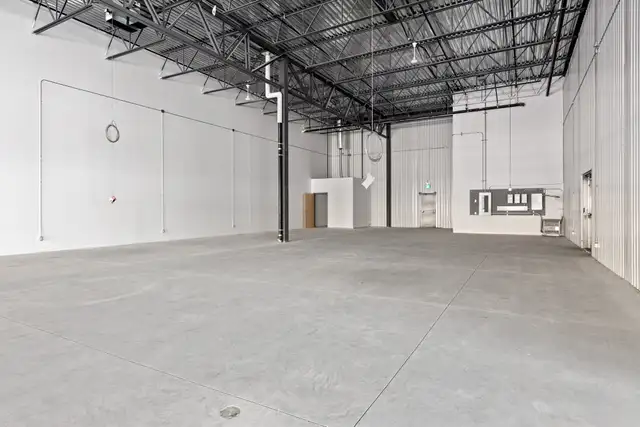 3020 Hawthorne Rd., Unit 100C | Showroom Space for Lease, Ottawa - Photo 16