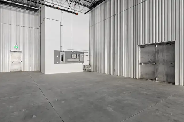 3020 Hawthorne Rd., Unit 100C | Showroom Space for Lease, Ottawa - Photo 17