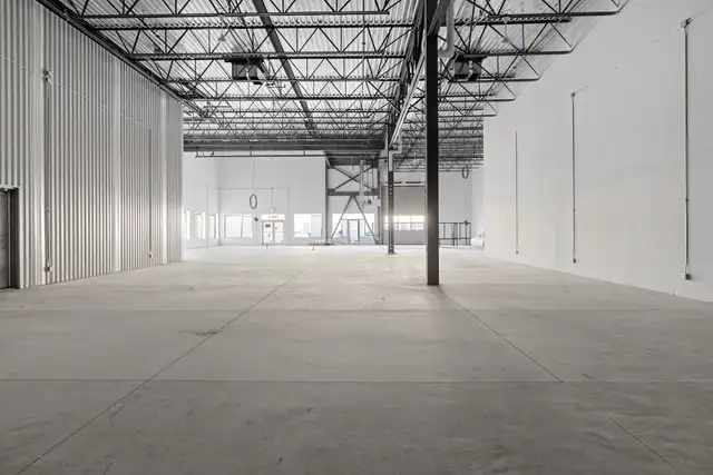 3020 Hawthorne Rd., Unit 100C | Showroom Space for Lease, Ottawa - Photo 19