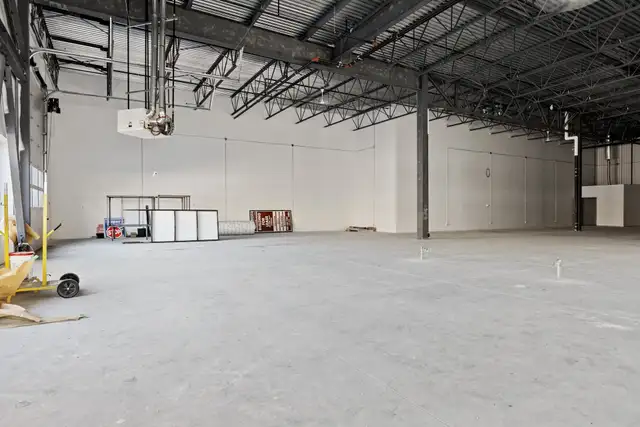 3020 Hawthorne Rd., Unit 100C | Showroom Space for Lease, Ottawa - Photo 25