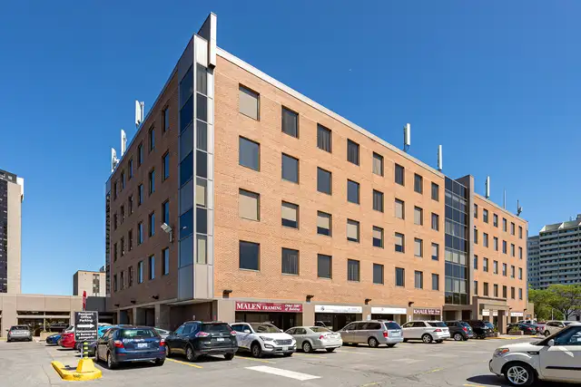 Prime Medical Office & Clinic Spaces | 885 Meadowlands Drive - Photo 2