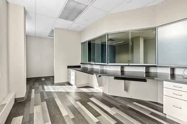 Prime Medical Office & Clinic Spaces | 885 Meadowlands Drive - Photo 14