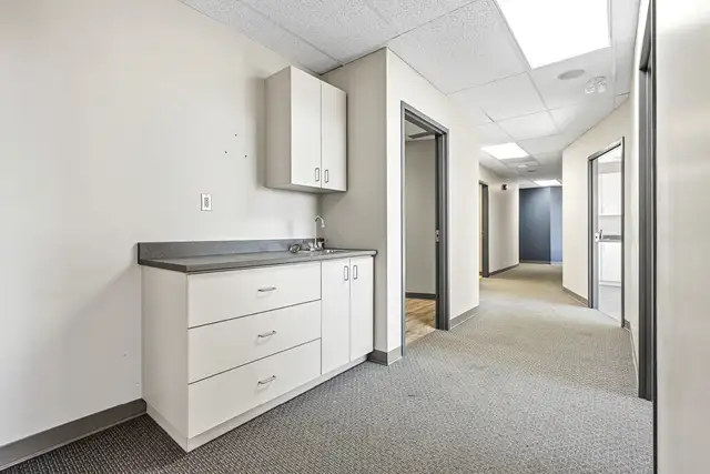 Prime Medical Office & Clinic Spaces | 885 Meadowlands Drive - Photo 17