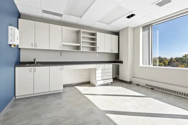 Prime Medical Office & Clinic Spaces | 885 Meadowlands Drive - Photo 29