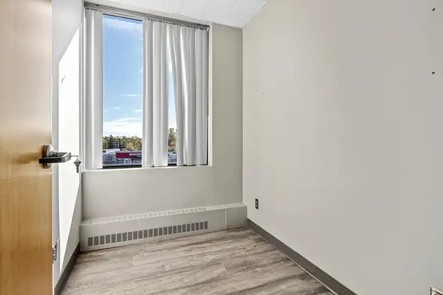 Prime Medical Office & Clinic Spaces | 885 Meadowlands Drive - Photo 32