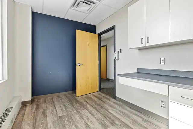 Prime Medical Office & Clinic Spaces | 885 Meadowlands Drive - Photo 34