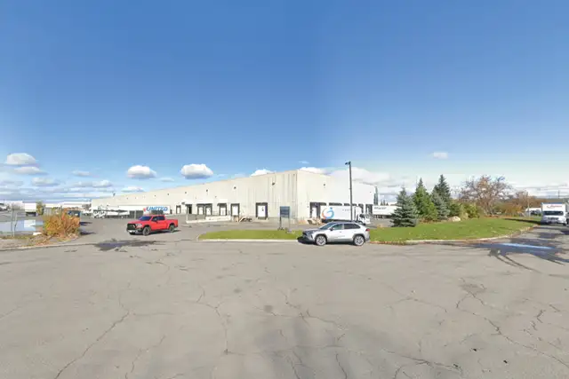 Industrial Warehouse Space for Lease, Ottawa East | 6,440–40,000 - Photo 3