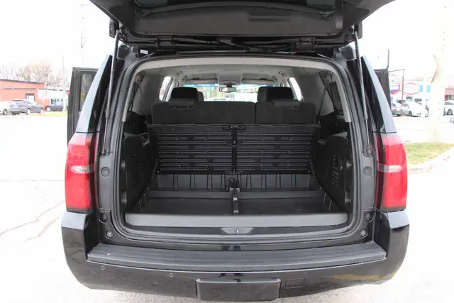 2016 Chevrolet Suburban LS 4x4 1-Owner Certified 2 Year W - Photo 10