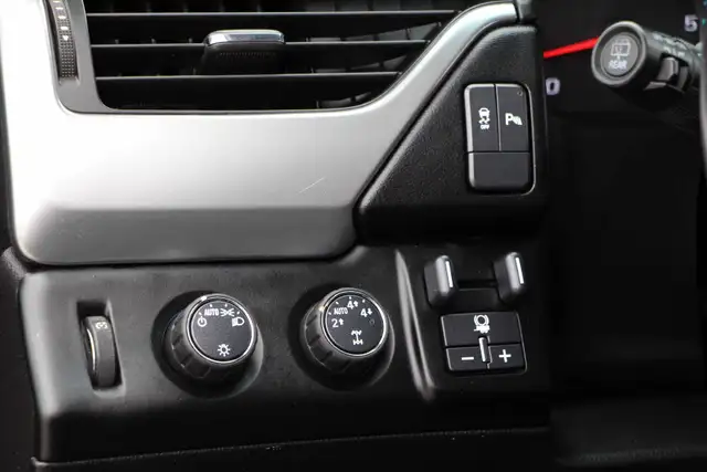 2016 Chevrolet Suburban LS 4x4 1-Owner Certified 2 Year W - Photo 32