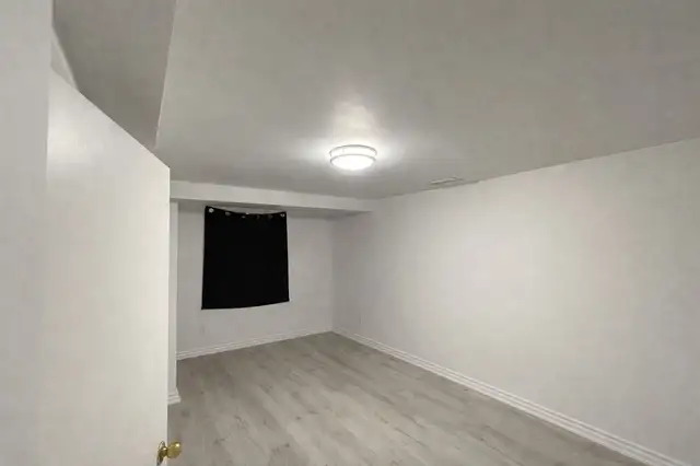 Legal Walkout Basement for Rent – Ajax $1600 All Incl. - Photo 3